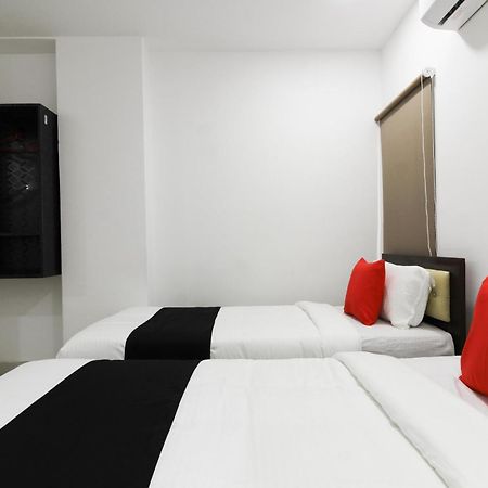 Super Mythri Hotel Near By Ecil, As Rao Nagar, Sainikpuri Maula Ali Kültér fotó