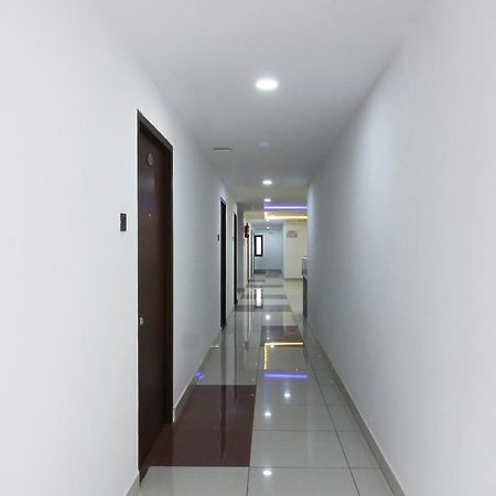 Super Mythri Hotel Near By Ecil, As Rao Nagar, Sainikpuri Maula Ali Kültér fotó