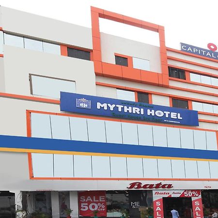 Super Mythri Hotel Near By Ecil, As Rao Nagar, Sainikpuri Maula Ali Kültér fotó