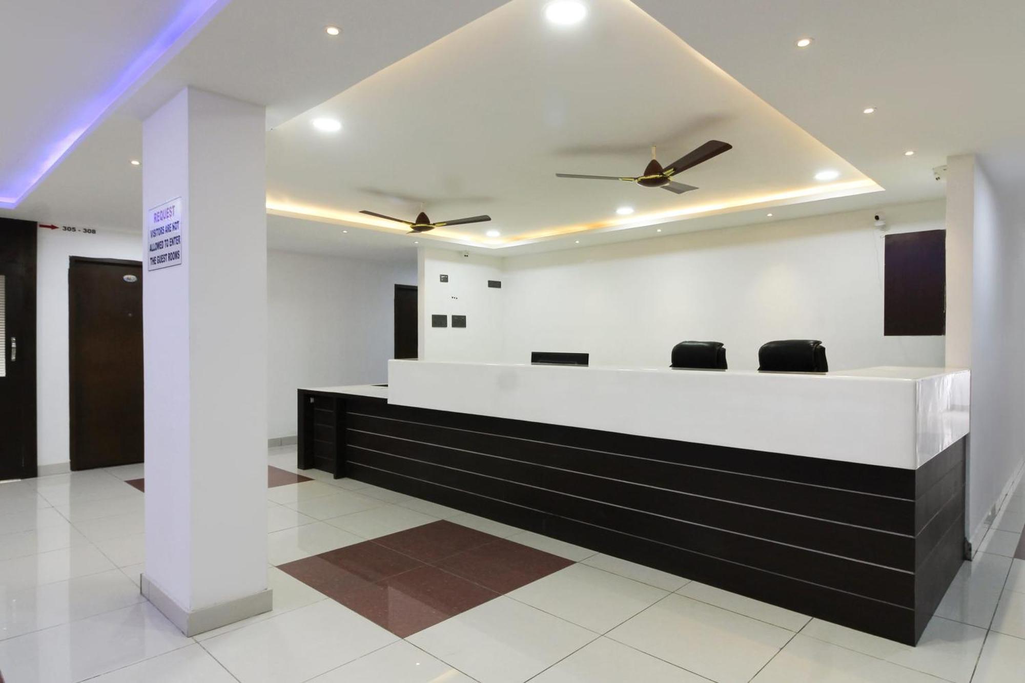 Super Mythri Hotel Near By Ecil, As Rao Nagar, Sainikpuri Maula Ali Kültér fotó
