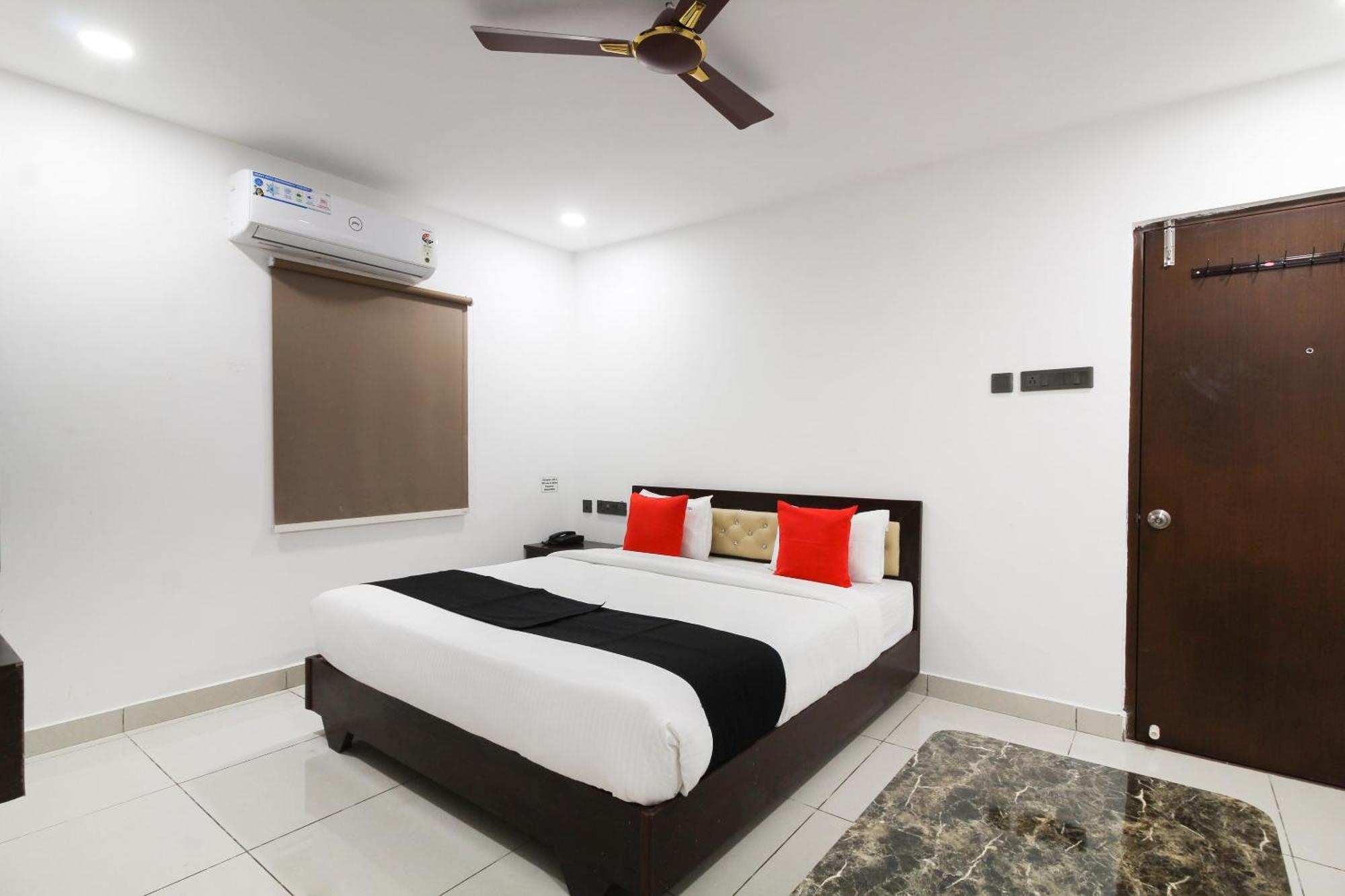 Super Mythri Hotel Near By Ecil, As Rao Nagar, Sainikpuri Maula Ali Kültér fotó
