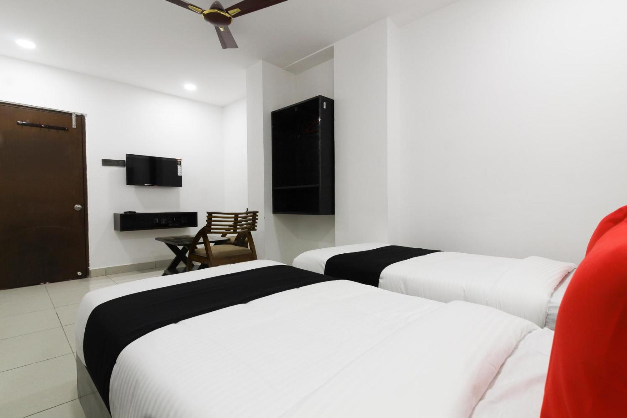 Super Mythri Hotel Near By Ecil, As Rao Nagar, Sainikpuri Maula Ali Kültér fotó