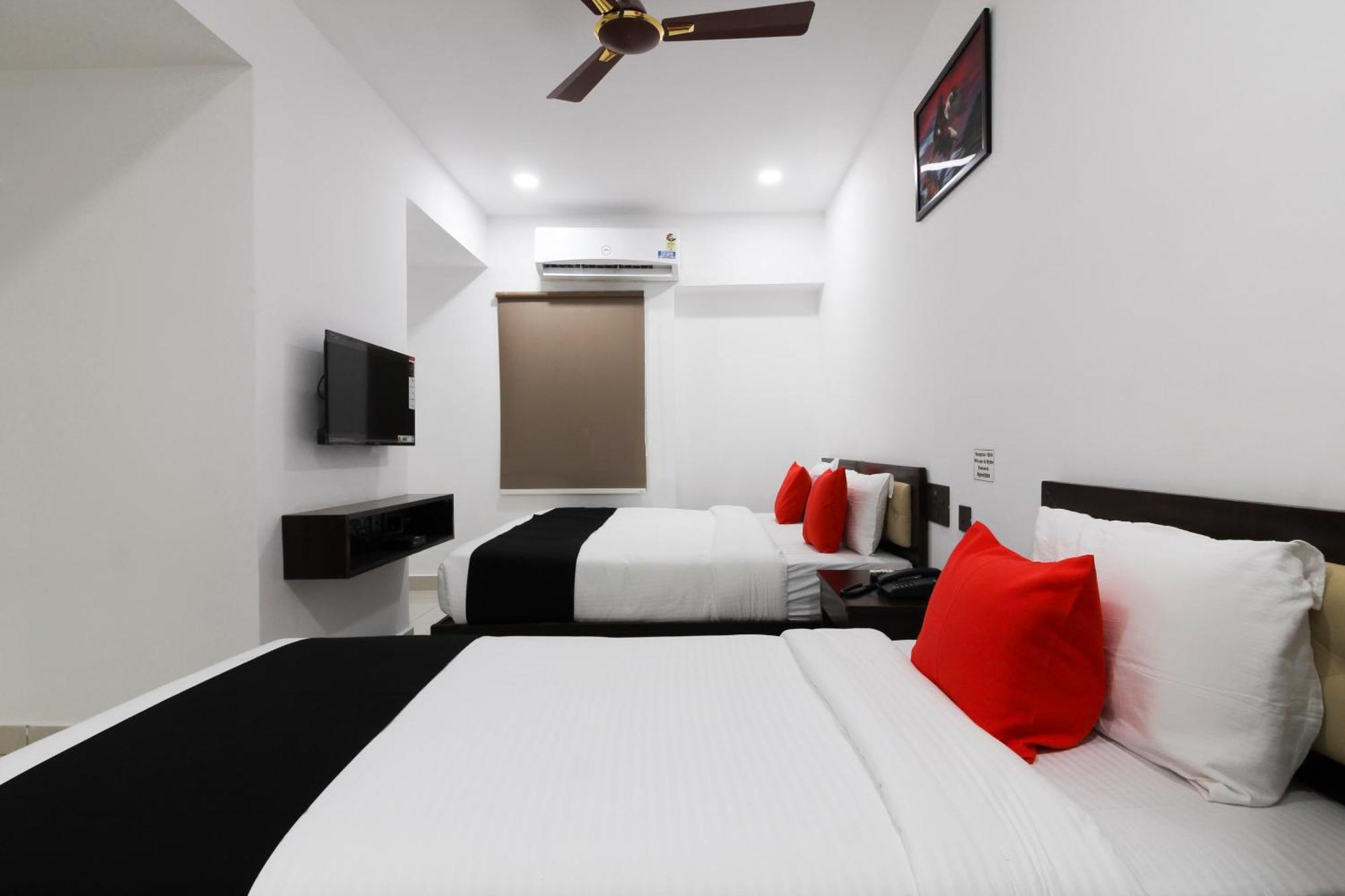 Super Mythri Hotel Near By Ecil, As Rao Nagar, Sainikpuri Maula Ali Kültér fotó