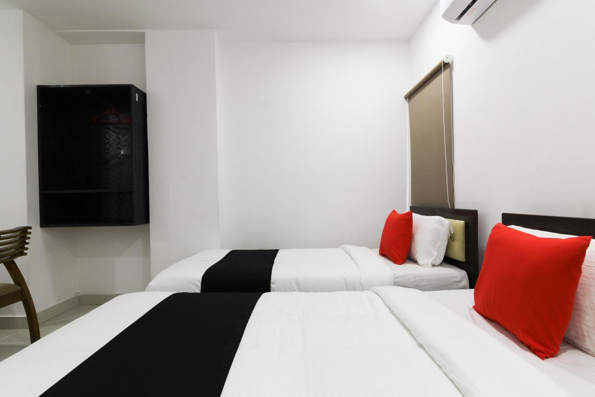 Super Mythri Hotel Near By Ecil, As Rao Nagar, Sainikpuri Maula Ali Kültér fotó
