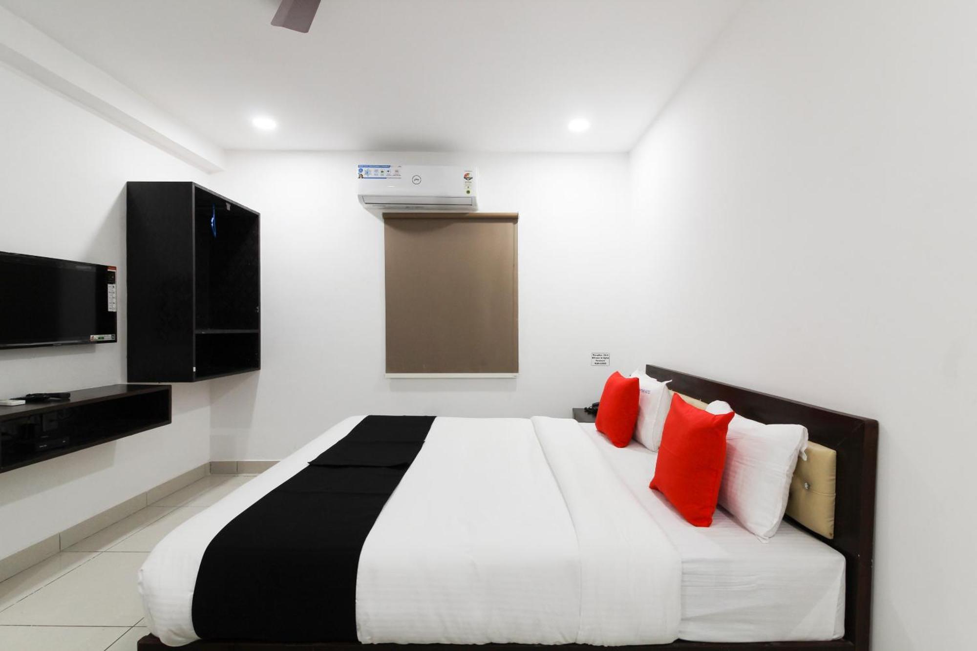 Super Mythri Hotel Near By Ecil, As Rao Nagar, Sainikpuri Maula Ali Kültér fotó