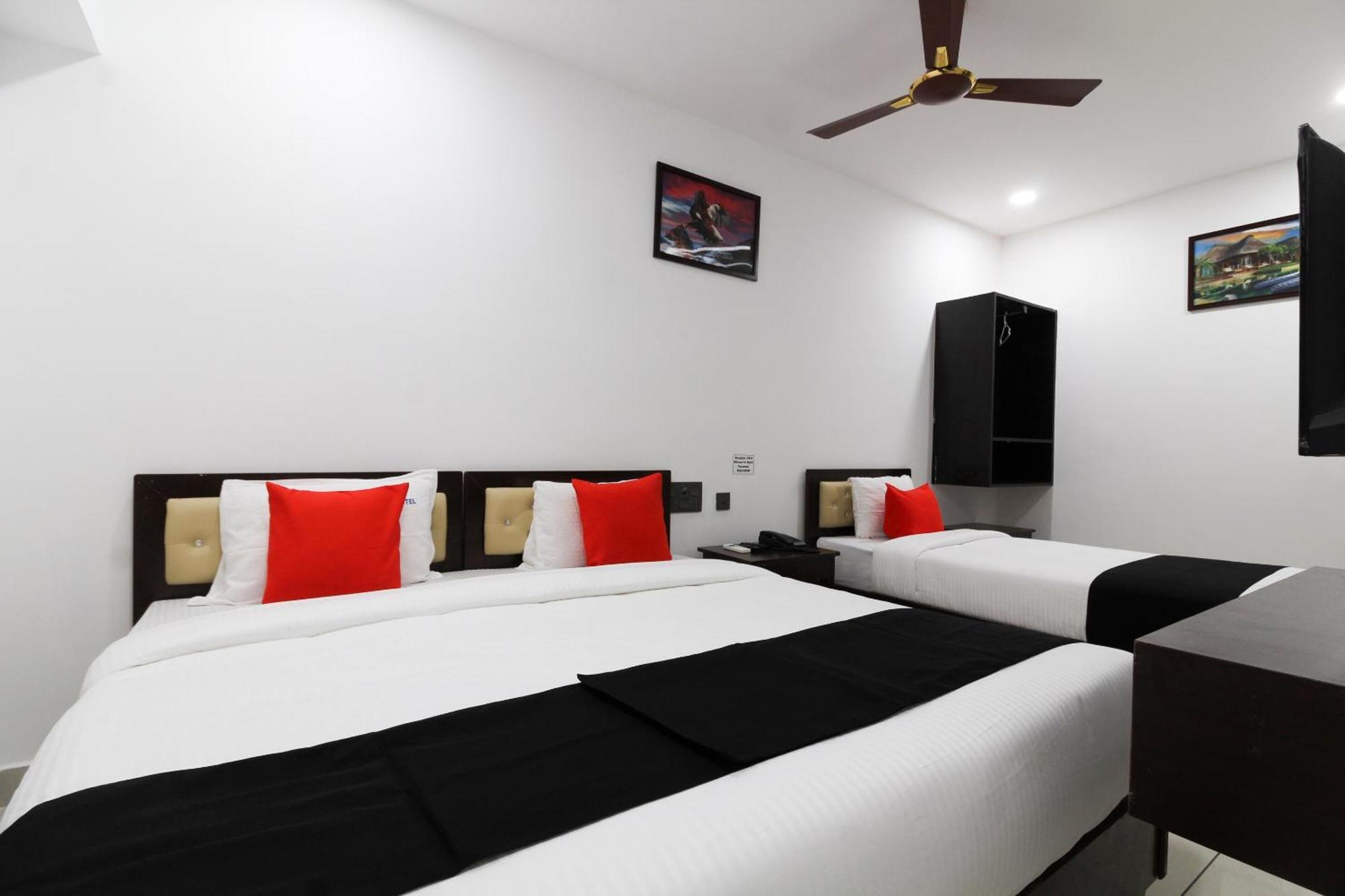 Super Mythri Hotel Near By Ecil, As Rao Nagar, Sainikpuri Maula Ali Kültér fotó